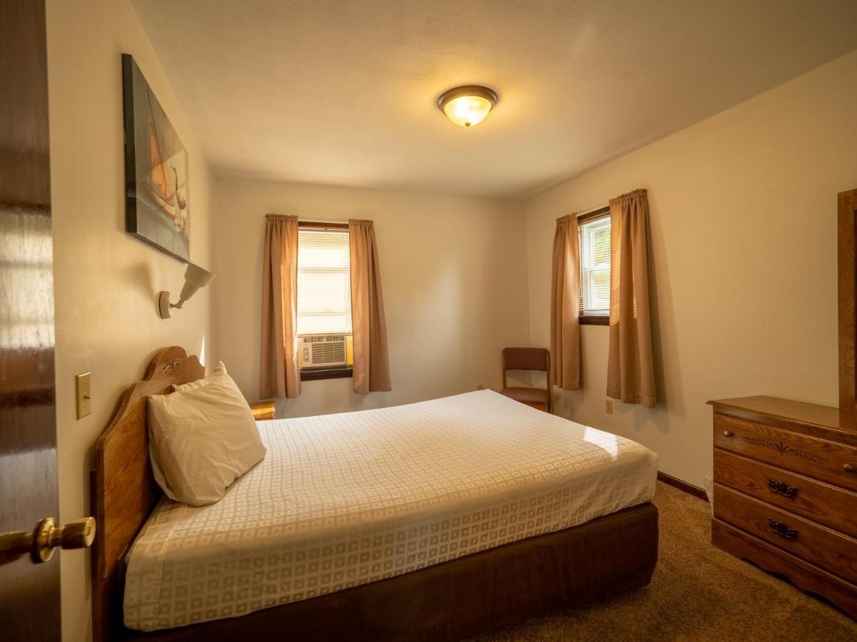 Lake 'N Pines Motel Cooperstown Εξωτερικό φωτογραφία